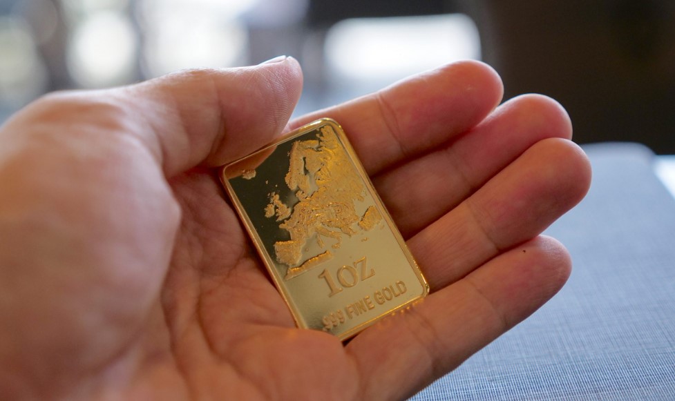 What Are Gold Buyers and What Do They Do?